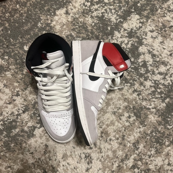 Air Jordan 1 High OG Smoke Grey - Picture 2 of 2